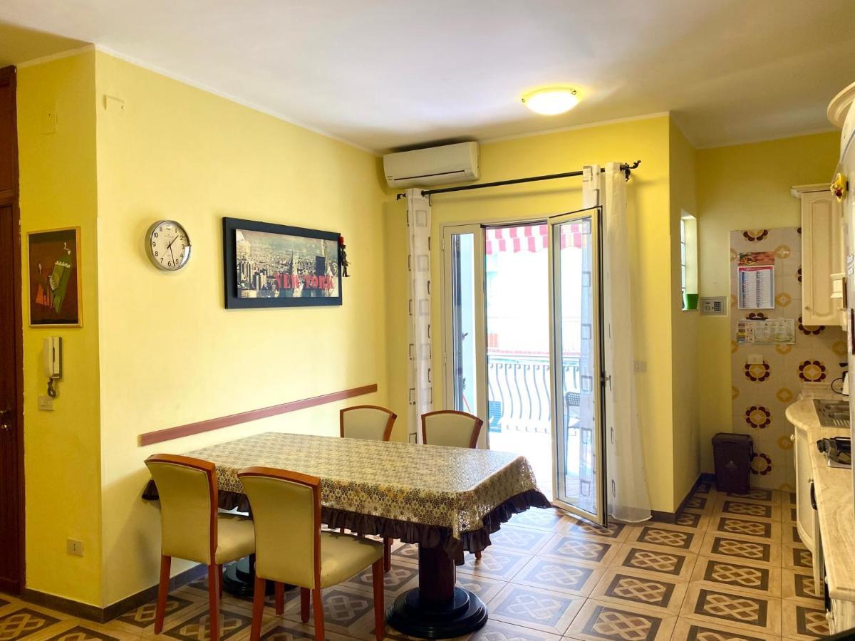 Casa Vacanze Rosy จีอาร์ดีนี นักซอส ภายนอก รูปภาพ